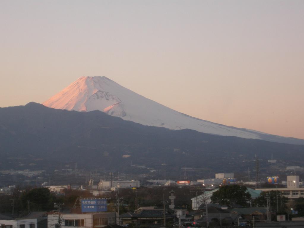 Hotel Ermou Regency Numazu Esterno foto